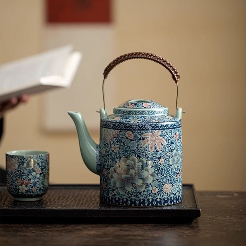 Ceainic de capacitate mare cu mâner și set de ceai cu căni în stil chinezesc – motiv floral pentru uz casnic, Gongfu set de ceai