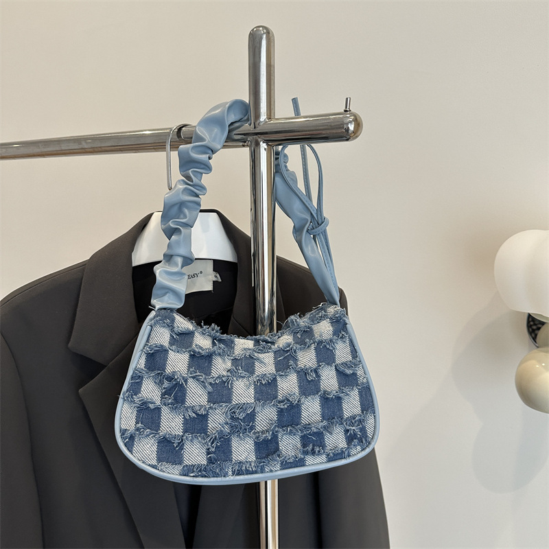Ženska mala crossbody torba u obliku polumjeseca, korejski stil, jesen 2024