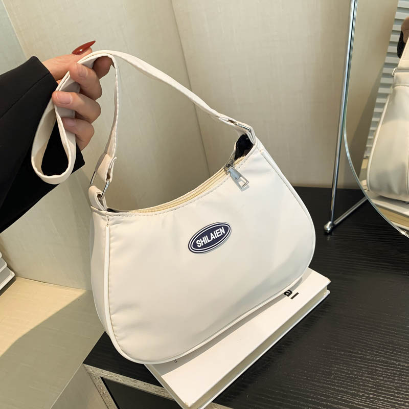 Ljetna mala torbica za ruku, lagana torbica u obliku polumjeseca, crossbody torba
