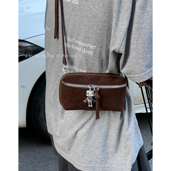 Ženska mini torbica s retro teksturom, nubuk koža, mala kvadratna crossbody torbica za telefon, 2025 novi model, minimalistička i svestrana