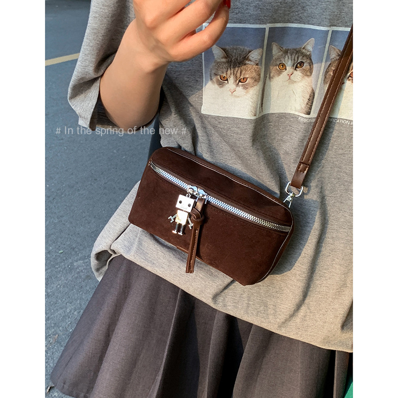Ženska mini torbica s retro teksturom, nubuk koža, mala kvadratna crossbody torbica za telefon, 2025 novi model, minimalistička i svestrana