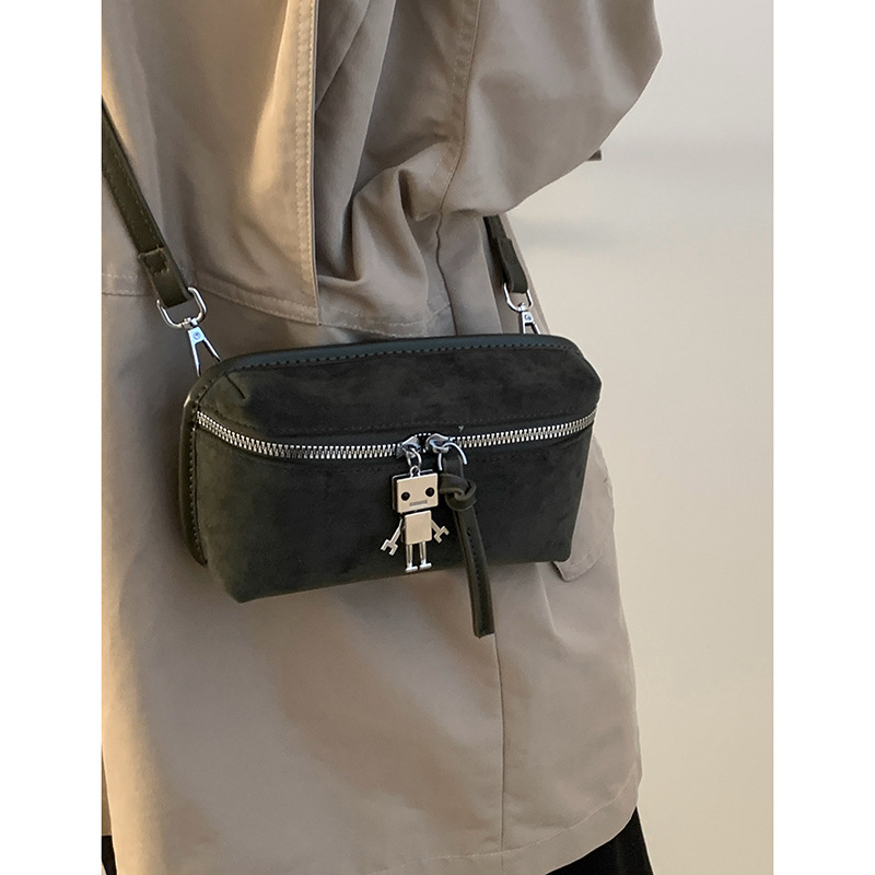 Ženska mini torbica s retro teksturom, nubuk koža, mala kvadratna crossbody torbica za telefon, 2025 novi model, minimalistička i svestrana
