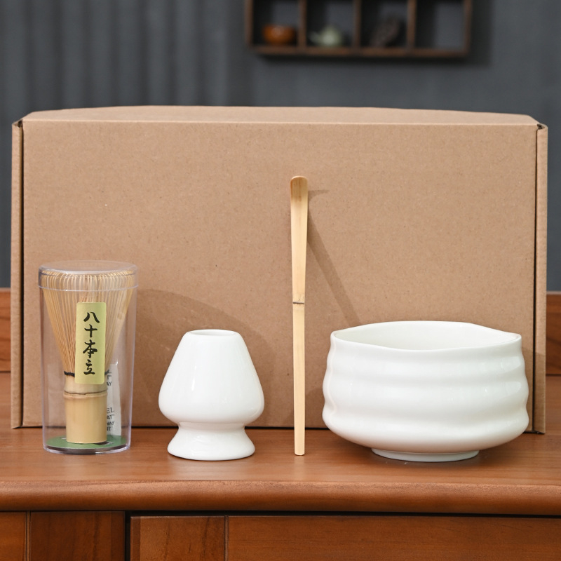 Set Matcha cu bol pentru ceai, tel de bambus, bambus alb, set de patru piese în cutie, farfurie cu flori de cireș, stil japonez