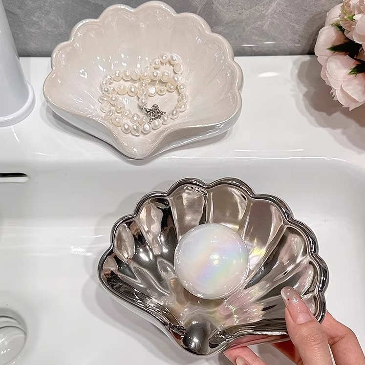 Sapunieră din plastic, în formă de scoică, pentru baie, cu drenaj
