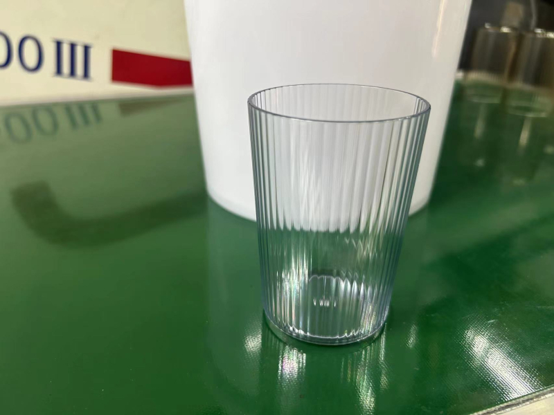 Set plastic pentru apă rece, uz casnic, corp gros, rezistent la temperaturi înalte, capacitate mare, transparență ridicată, include pahare