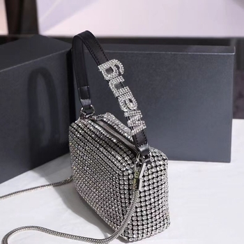 Torba sa kristalima, dojam luksuza, model 2023, ručna i s lancem za rame, potpuno ukrašena kristalima, večernja clutch torba, može se nositi i kao crossbody