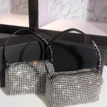 Torba sa kristalima, dojam luksuza, model 2023, ručna i s lancem za rame, potpuno ukrašena kristalima, večernja clutch torba, može se nositi i kao crossbody