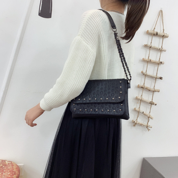 Ženska PU crossbody torbica s motivom lubanje, mala kvadratna torbica s lancem