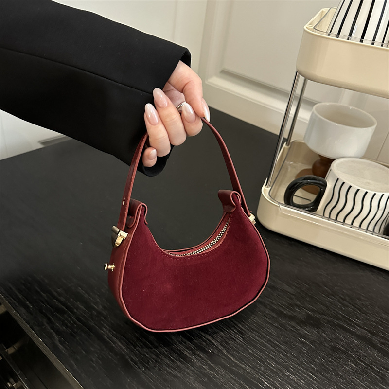 Ženska casual torba u jednom boji s mat završnim premazom, retro minimalističkog stila, visoka kvaliteta teksture, svestrana za svakodnevnu upotrebu - torba u obliku mjeseca