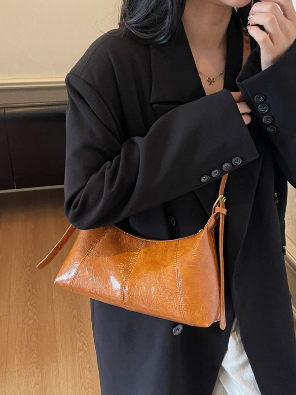 Ženska crossbody torba baguette stila, teksturirana PU, gradski minimalistički dizajn, s džepom na zip, za svakodnevnu upotrebu