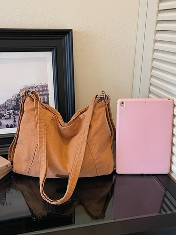 Ženska nubuk torba velike kapacitete, 2026 novi model, retro gradska crossbody torba preko ramena, ležerni tote stil