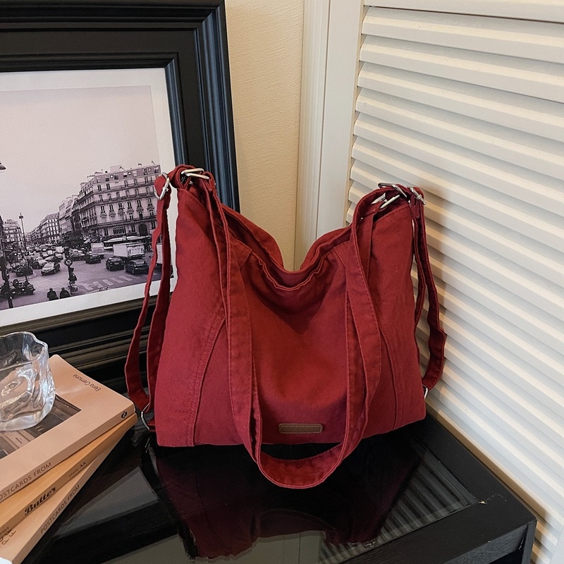 Ženska nubuk torba velike kapacitete, 2026 novi model, retro gradska crossbody torba preko ramena, ležerni tote stil