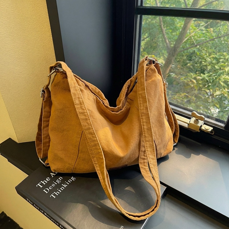 Ženska nubuk torba velike kapacitete, 2026 novi model, retro gradska crossbody torba preko ramena, ležerni tote stil