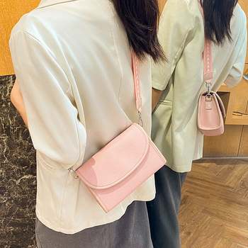 Ženska crossbody torba u boji White Tea, mala kvadratna torba, gradski stil