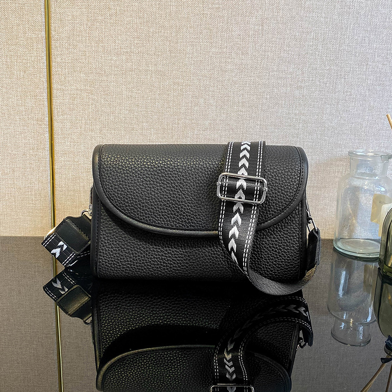 Ženska crossbody torba u boji White Tea, mala kvadratna torba, gradski stil