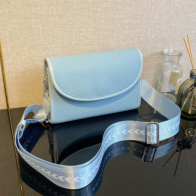 Ženska crossbody torba u boji White Tea, mala kvadratna torba, gradski stil