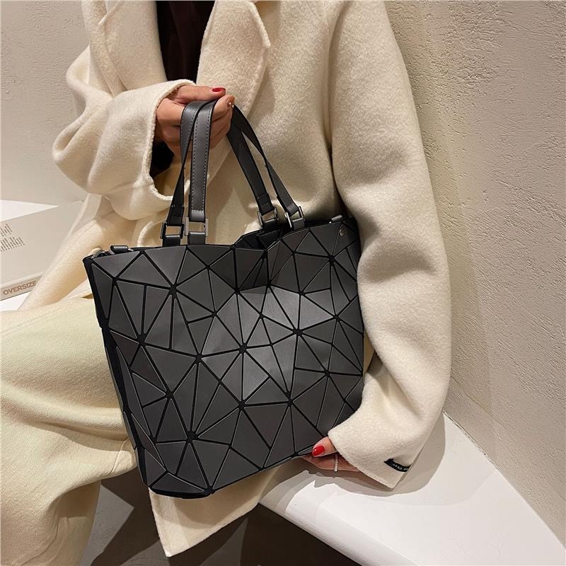 Ženska bucket torba u jednofarbnoj boji s romboidnim geometrijskim uzorkom, korejskog stila, za ramena ili crossbody