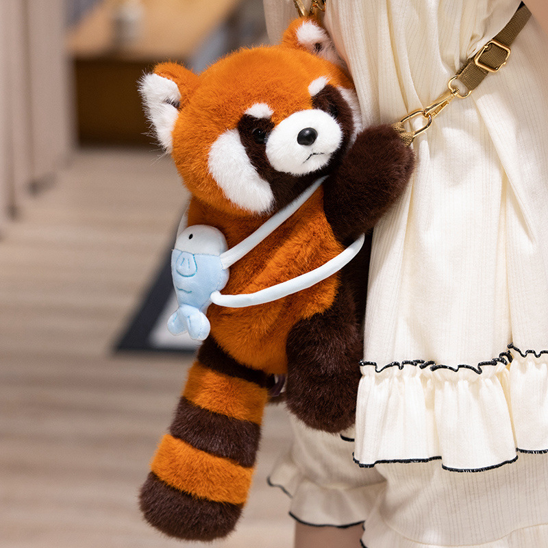 Torba za leđa s motivom životinja – plišani crveni panda i crossbody torba s kapibaram