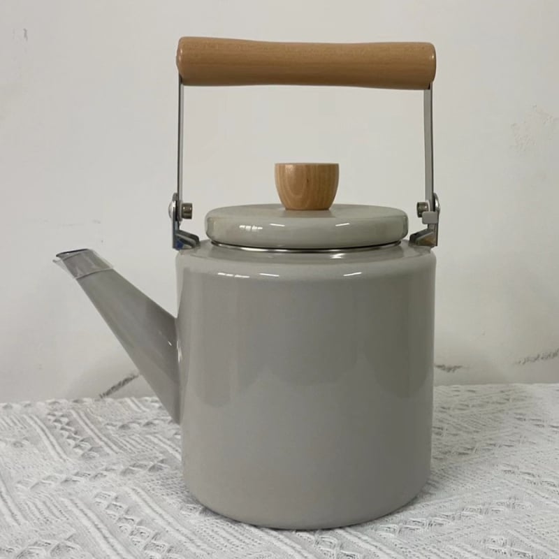 Ceainic emailat cu mâner din lemn, capacitate 2L, design modern și simplu