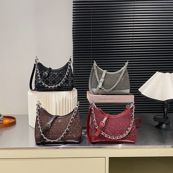 Ženska torbica s kaišem od lanca, lagani luksuz, moderan stil, pogodna za svakodnevno nošenje i putovanja, crossbody, srednja veličina, horizontalni kvadratni oblik
