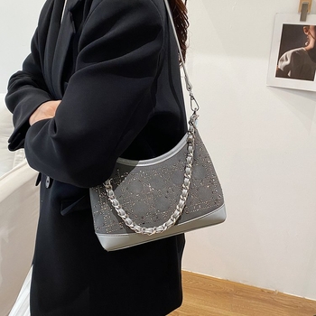 Ženska torbica s kaišem od lanca, lagani luksuz, moderan stil, pogodna za svakodnevno nošenje i putovanja, crossbody, srednja veličina, horizontalni kvadratni oblik