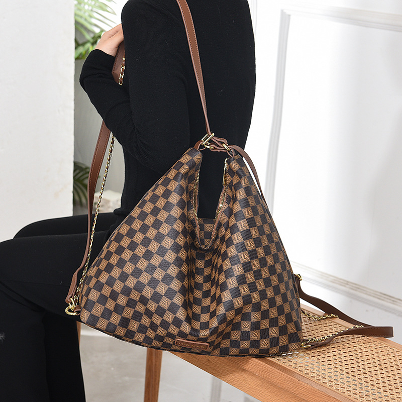 Ženska torba 2025 — novi jesensko-zimski model velike kapacitete Tote, elegantan izgled i višenamjenska upotreba za rame i crossbody.