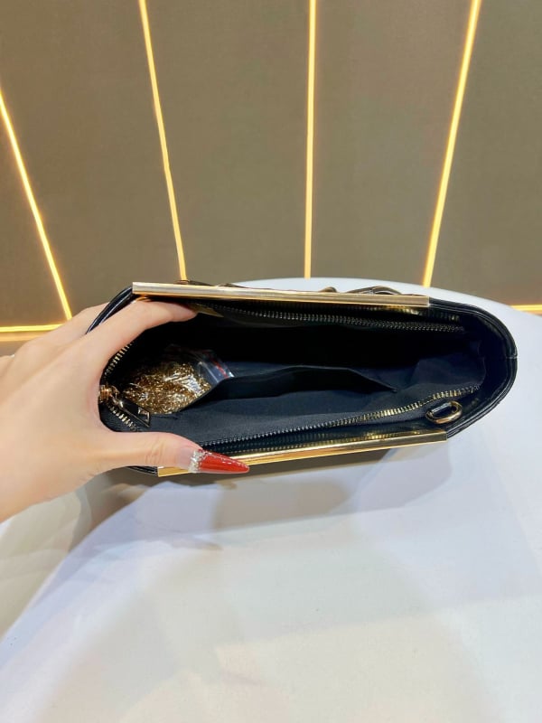 Geantă de damă din PU, textură plisată, aspect luxos, geantă de seară, purtabilă la umăr sau crossbody, formă orizontală pătrată, buzunar pentru telefon și documente, fermoar