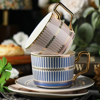 Set de cești de cafea din porțelan cu os pentru femei — cadou elegant pentru ceaiul de după-amiază