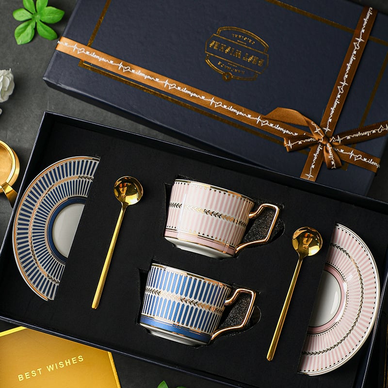 Set de cești de cafea din porțelan cu os pentru femei — cadou elegant pentru ceaiul de după-amiază