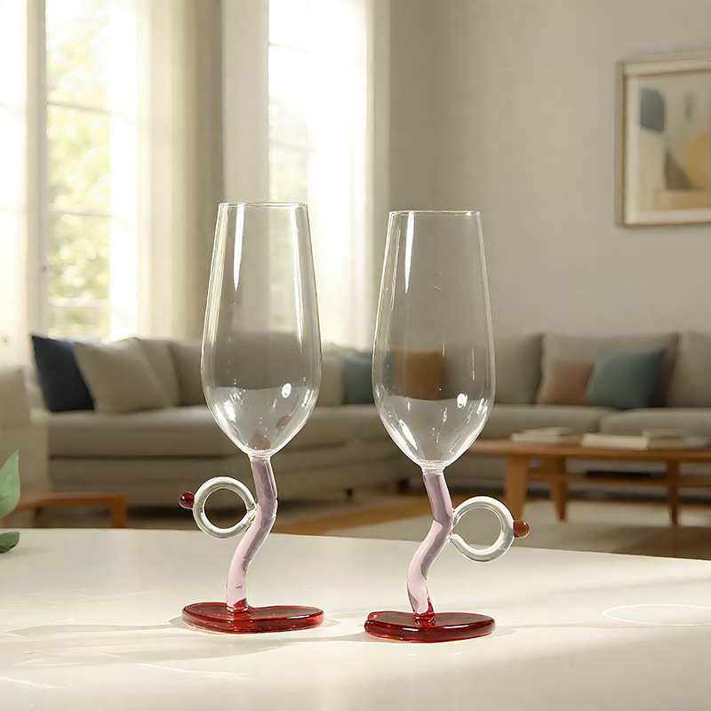Pahar de vin roșu în formă de inimă, sticlă borosilikat înaltă, 301–400 ml, design modern minimalist