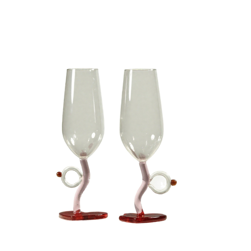Pahar de vin roșu în formă de inimă, sticlă borosilikat înaltă, 301–400 ml, design modern minimalist