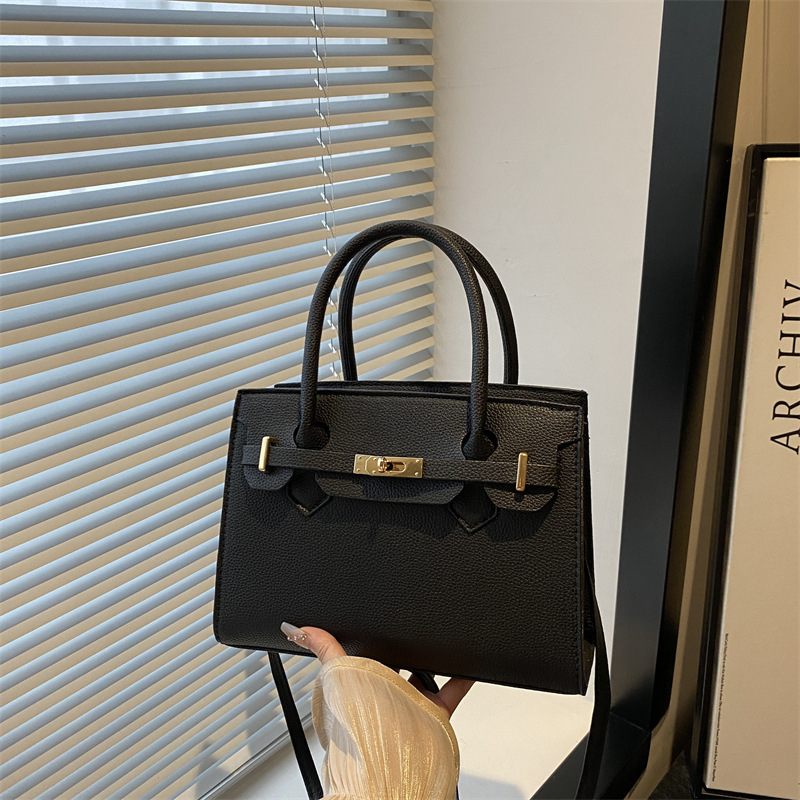 Ženska torbica u korejskom stilu Kelly, minimalistična tekstura, novi model jesen 2025, nišni dizajn, svestrana crossbody torba