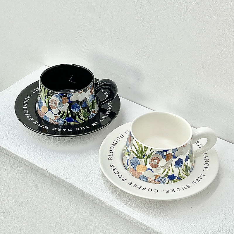 Set cești de cafea cu farfurioară Iris, ceramică retro, senzație premium pentru ceaiul de după-amiază, design elegant și creativ