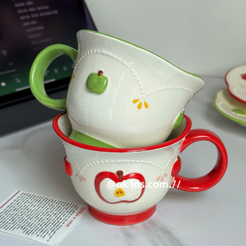 Set ceramic de cești de cafea cu farfurioară pentru uz casnic, model nou 2025, aspect modern pentru ceaiul de după-amiază, ceașcă cu latte art în formă de măr