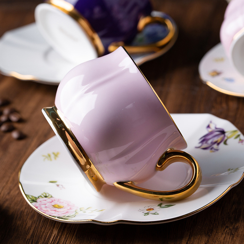 Set de cești de cafea și farfurioare din porțelan cu oase, stil italian, roz și mov, 90 ml, pentru cuplu
