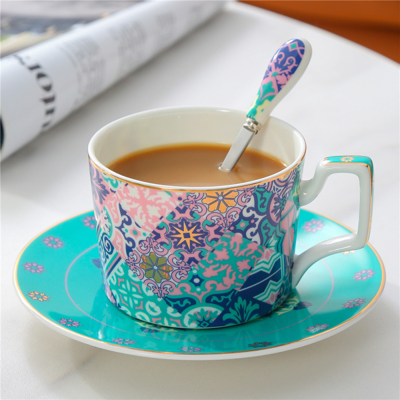 Set de cești de cafea și farfurioară în stil marocan, porțelan osos european, 17 cm