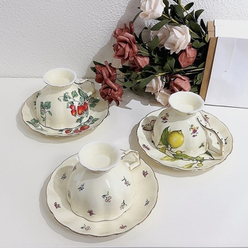 Set ceramic cu ceașcă de cafea, farfurie și ceainic, stil retro, lux discret, model floral