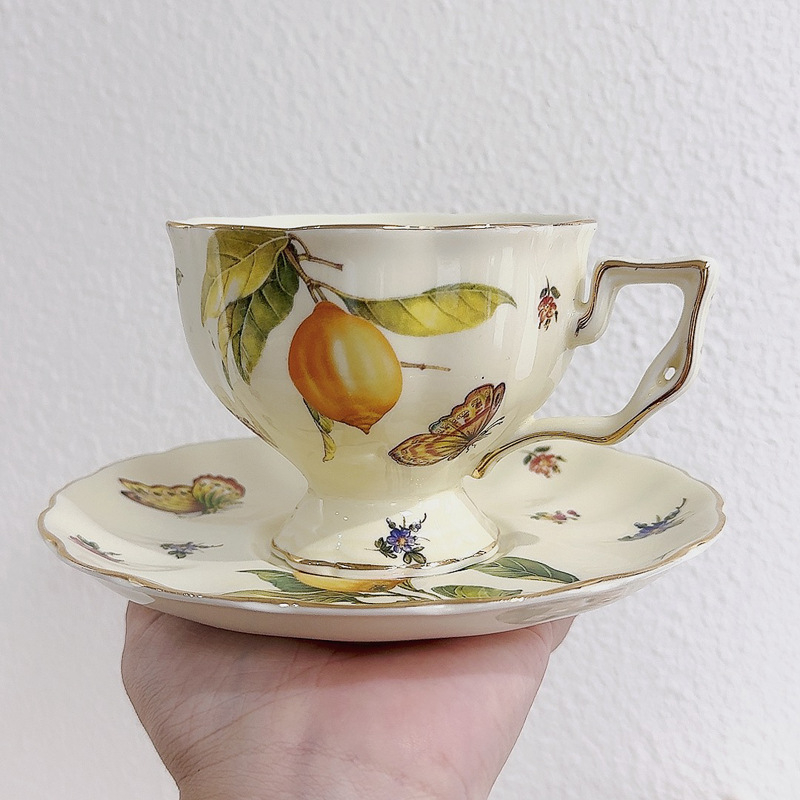 Set ceramic cu ceașcă de cafea, farfurie și ceainic, stil retro, lux discret, model floral