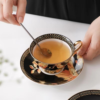 Set de cești pentru latte cu farfurioare, în stil european, cu motive florale reliefate, design retro