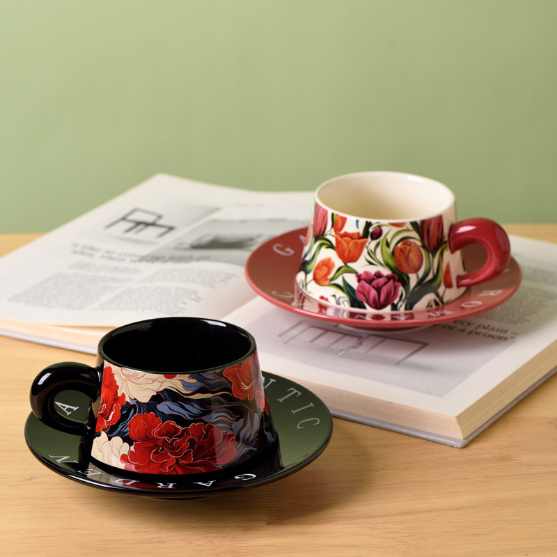 Set de cești și farfurii din ceramică cu motiv floral, stil franţuzesc vintage – pentru cafea la birou
