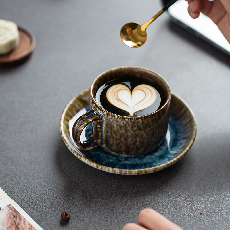 Set ceramic cești de cafea și farfurioară, cu glazură colorată și latte art creativ, cupe pentru cupluri