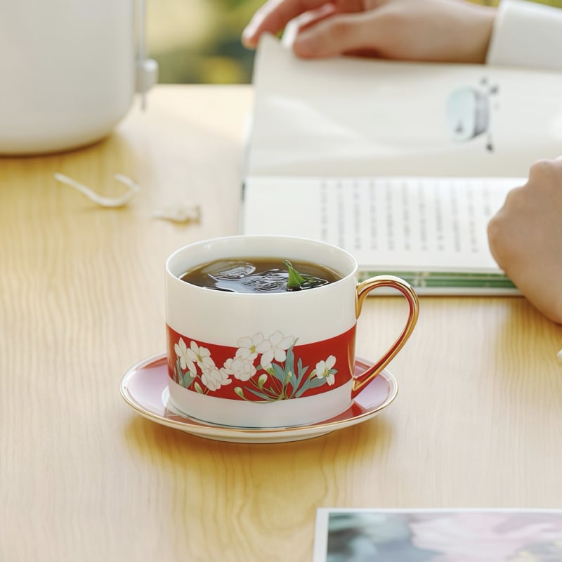 Cească de ceai cu mâner în nuanță jad, ceașcă de ceai de după-amiază cu decor auriu, cană de cafea în stil chinezesc și set cești cu farfurie
