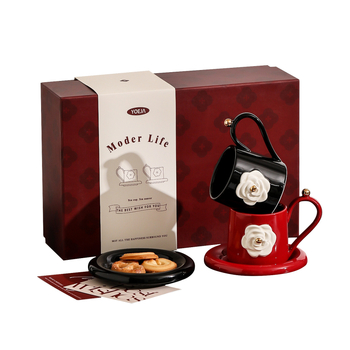 Excellent Family Set de cești ceramice pentru cafea cu farfurioare, într-o cutie cadou – Cești elegante pentru femei, stil ușor luxos