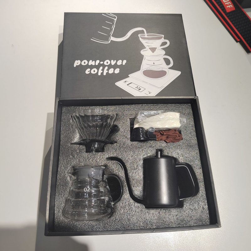 Set portabil de cafea prin infuzare manuală pentru drumeții – cutie cadou cu 4 piese