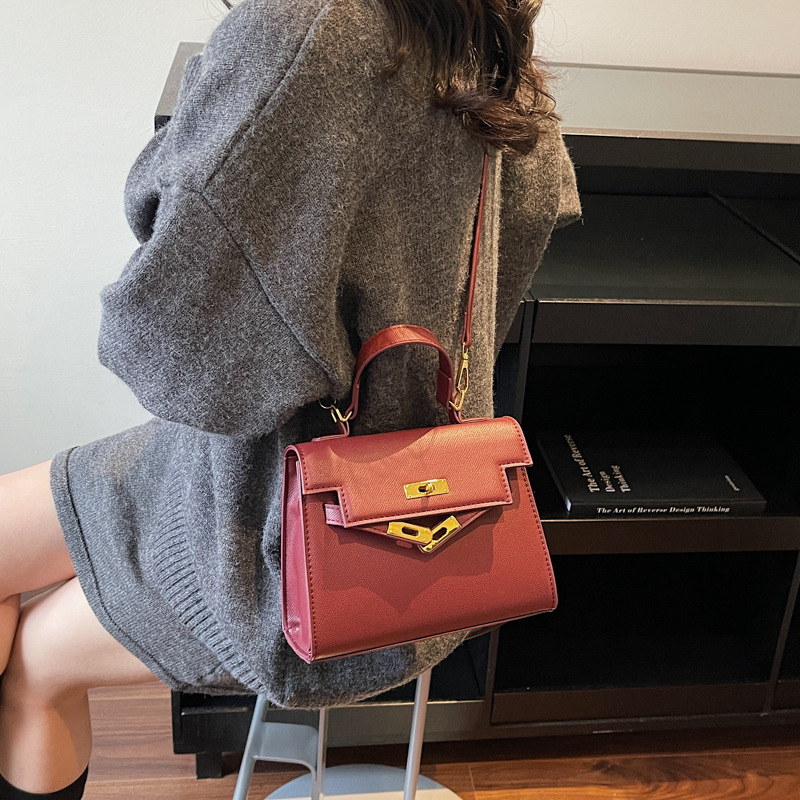 Ženska torbica Kelly, teksturirana, moderna torba za rame i crossbody, mala kvadratna torba za svakodnevnu upotrebu