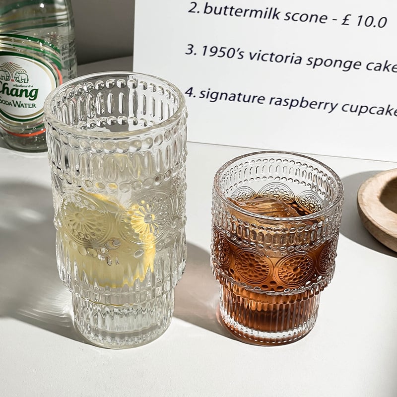 Set de pahare din sticlă vintage cu posibilitatea de a fi stivuite, motiv reliefat de floarea soarelui, model glaciar și textură cu bule pentru cafea și suc