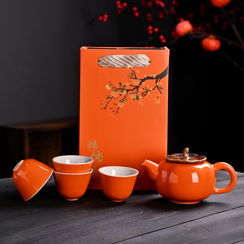 Set de ceai portabil Persimmon Kung Fu, cu o ceainică și patru cești într-o cutie cadou