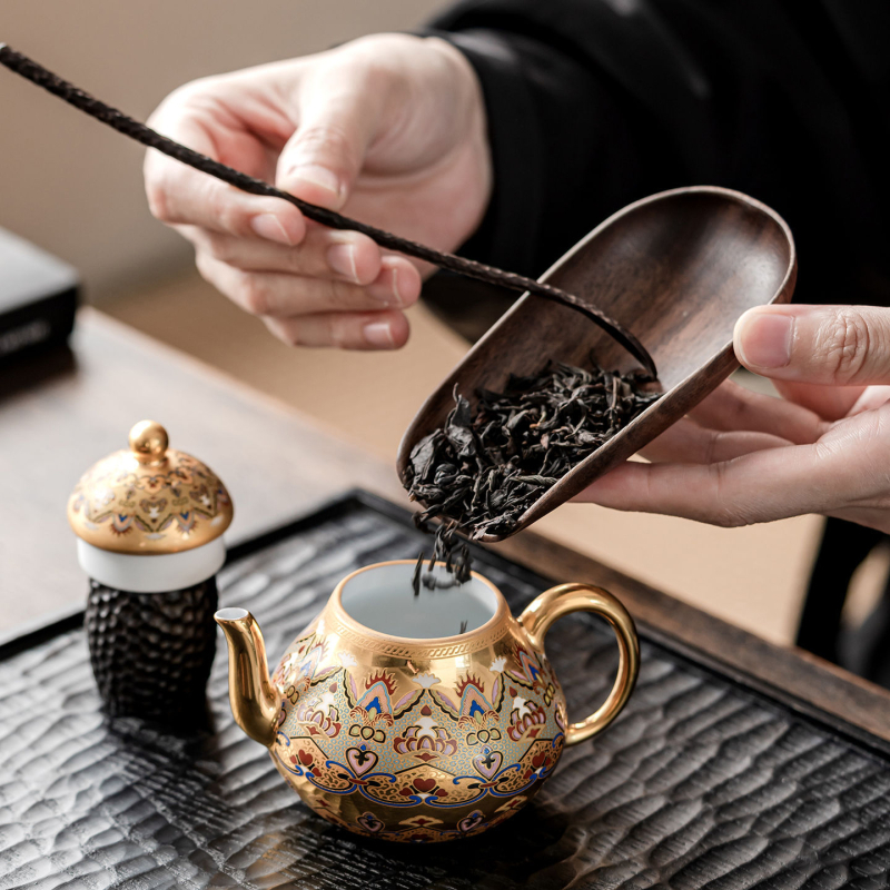 Set de ceai cu finisaj auriu, în stilul Forbidden City Dunhuang — ceainic și două cești, într-o cutie cadou
