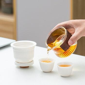 Set Gongfu ceramic portabil pentru exterior — 1 oală și 2 cești, simplu și compact pentru călătorii