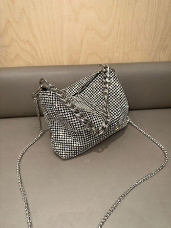 Ženska PVC torbica s dijamantnim ukrasom, kvadratnog oblika, lančani remen, večernja crossbody